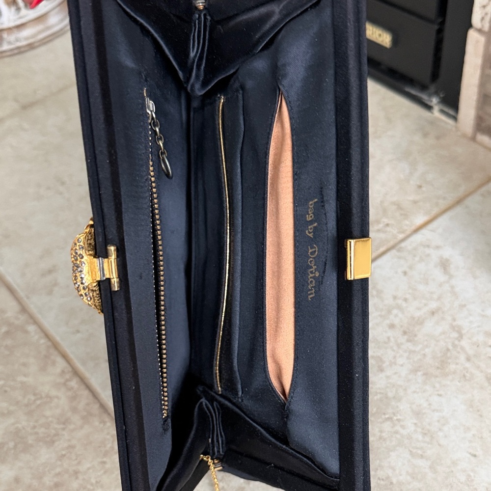 Elegant Vintage Black Clutch with Gold Accent - Picture 5 of 5